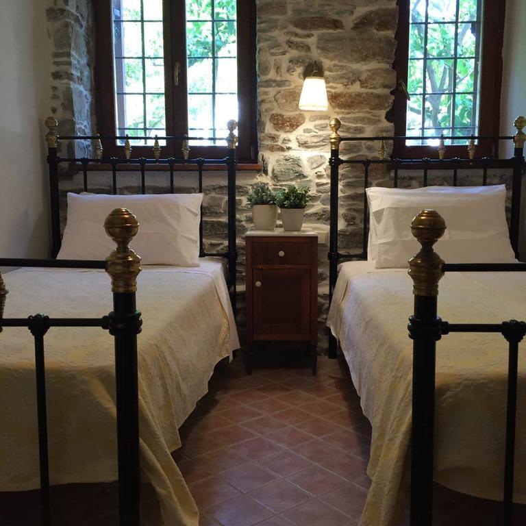 House Smaragdi Ferienhaus *