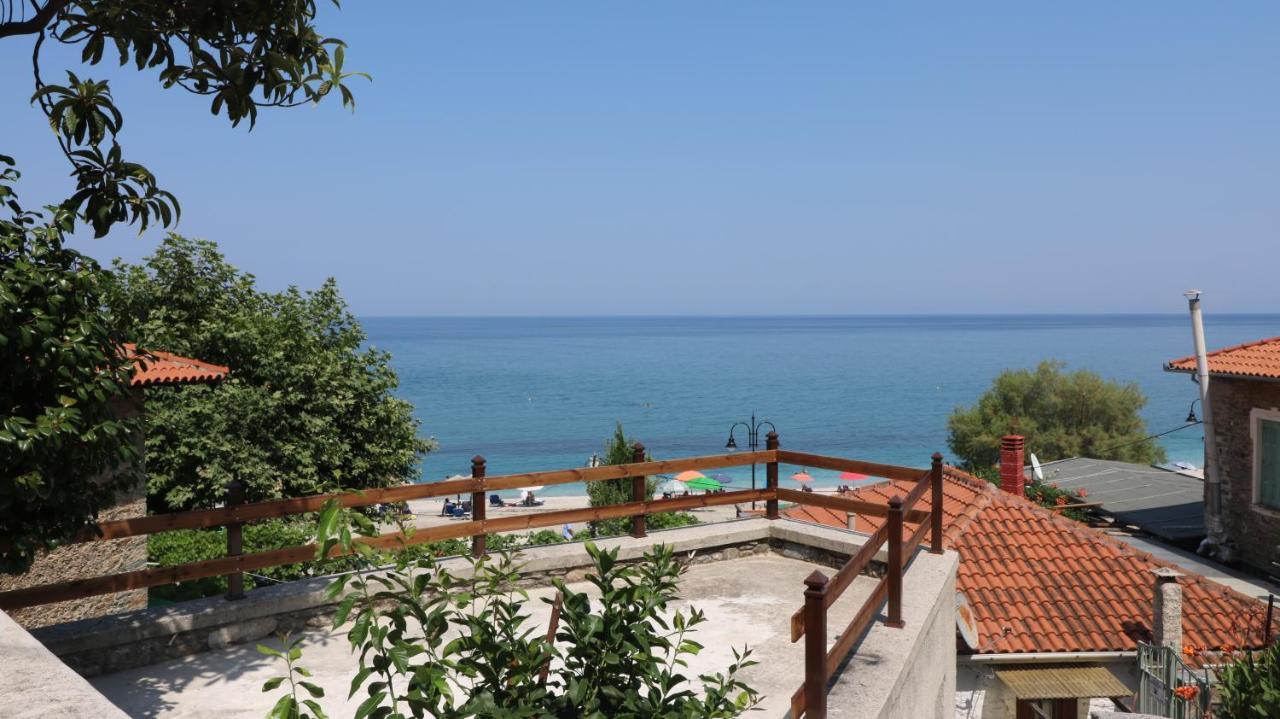 House Smaragdi Ferienhaus *
